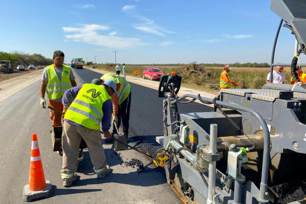 La obra de repavimentación de la ruta provincial Nº 10 presenta un 50 por ciento de avance