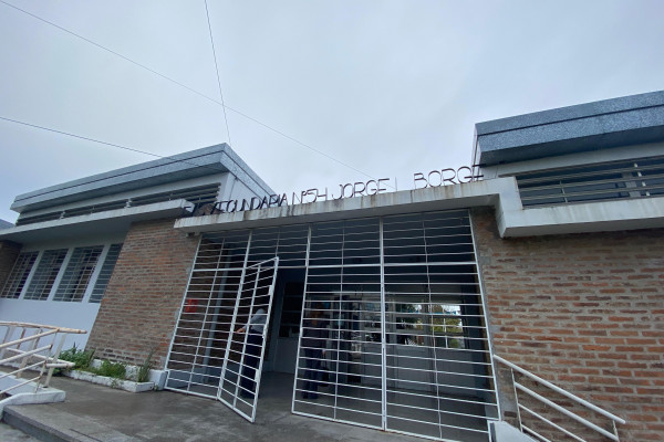 Acondicionarán la Escuela Jorge Luis Borges de Paraná para resolver filtraciones