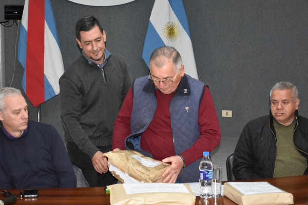 Nuevas licitaciones para mejorar infraestructura escolar y hospitalaria en Entre Ríos