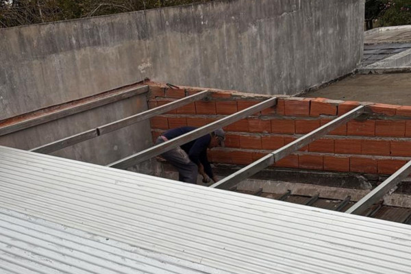 Comenzaron las obras de reparación en la Escuela Secundaria Nº 10 de La Paz