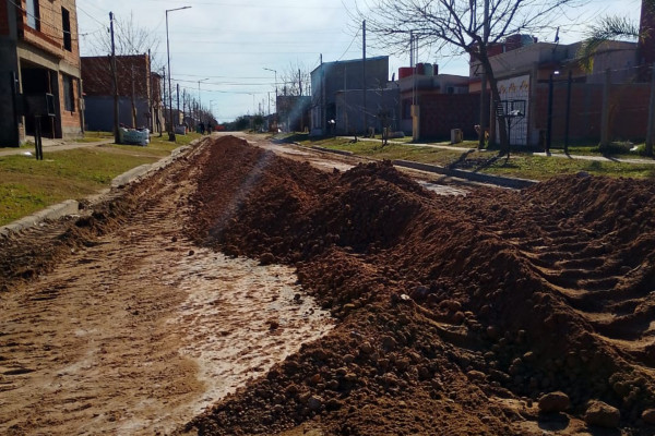 Comenzó la pavimentación de la trama vial de barrios del IAPV en Concepción del Uruguay