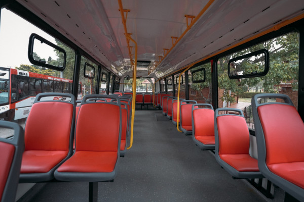 El gobierno presentó la renovada flota de colectivos para el área metropolitana de Paraná