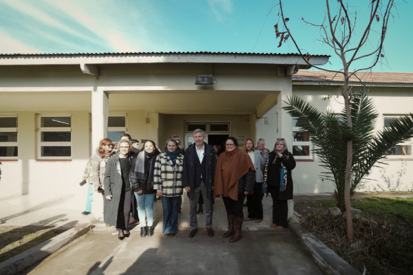 Frigerio inauguró ampliaciones y refacciones en escuela de Victoria