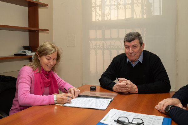El IAPV y el Colegio de Escribanos avanzan en la regularización dominial de grupos habitacionales