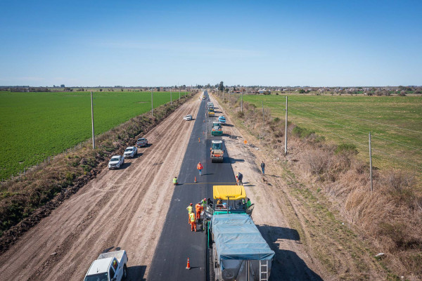 Continúan las tareas de repavimentación de la Ruta Provincial Nº 10