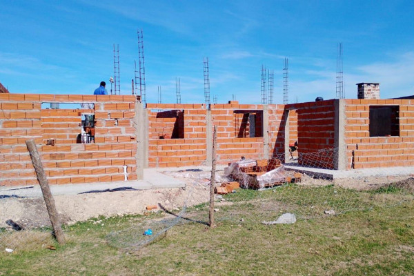 Avanzan a buen ritmo las viviendas que construye el IAPV en General Ramírez