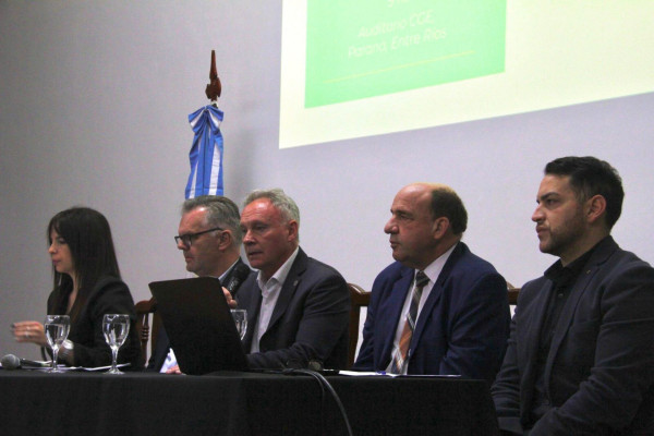 La Provincia presentó el nuevo Pliego Único de Condiciones Generales para la modernización y transparencia de la obra pública