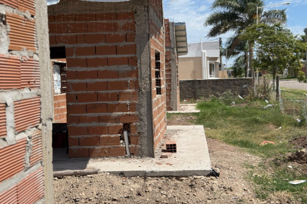 Recorrieron viviendas que se construyen en General Ramírez