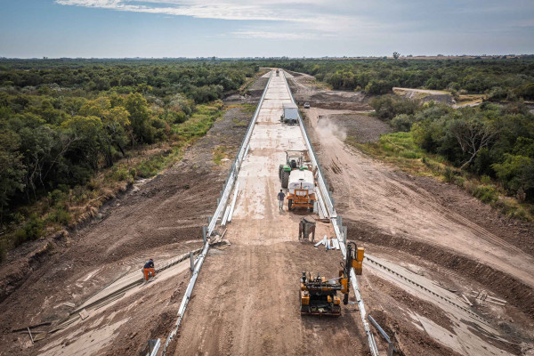 Está próxima a finalizar la construcción del puente en Paso El Cinto sobre el río Gualeguaychú