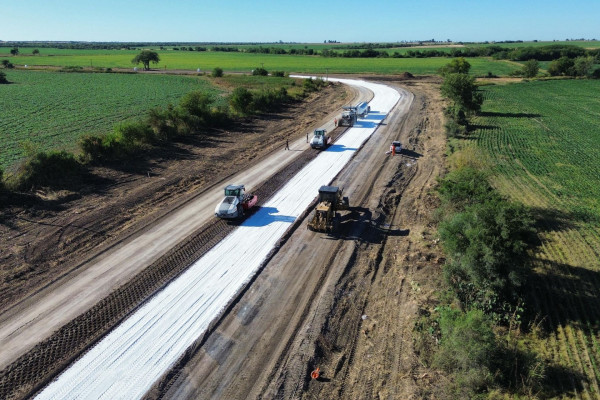 Una misión de CAF recorrió la obra de reconstrucción del camino Viale - Arroyo Durazno