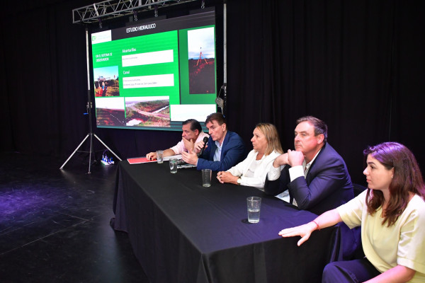 Presentaron las mejoras para el canal de Mihura en Gualeguay