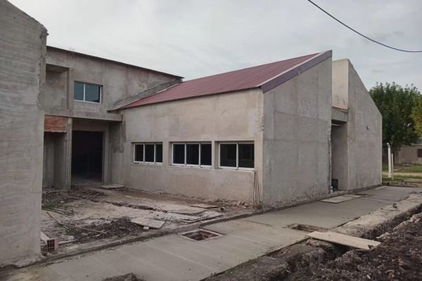 En General Ramírez avanza una obra que integra salud pública y formación profesional