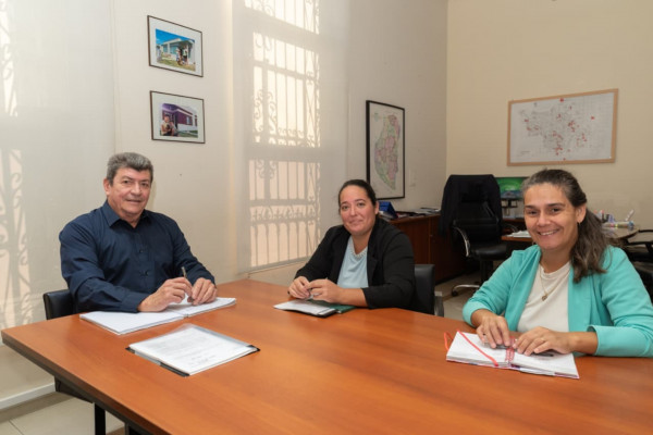 El IAPV y la comuna de Crucesitas Tercera trabajan en políticas habitacionales