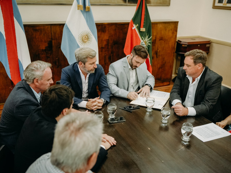 El gobierno provincial firmó convenios para la continuidad del plan de ...