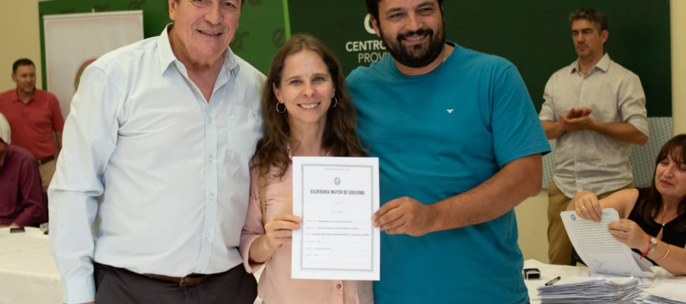 Son 100 las familias que accedieron a las escrituras de su vivienda en el departamento Concordia