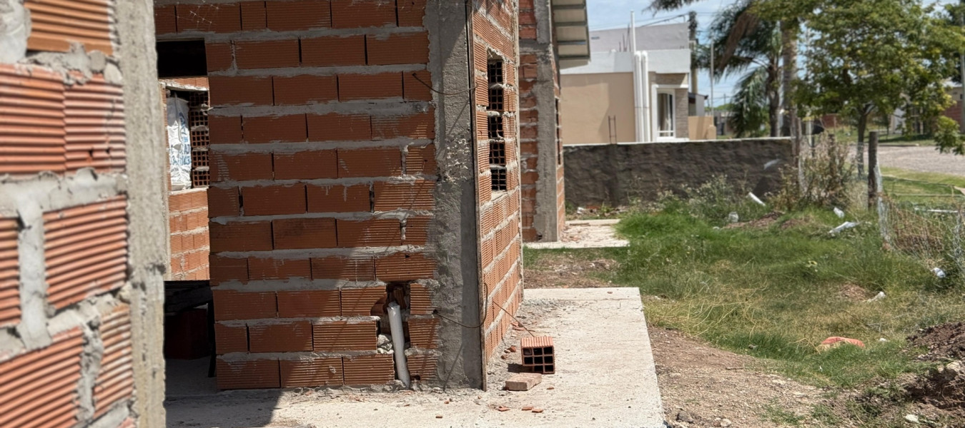 Recorrieron viviendas que se construyen en General Ramírez