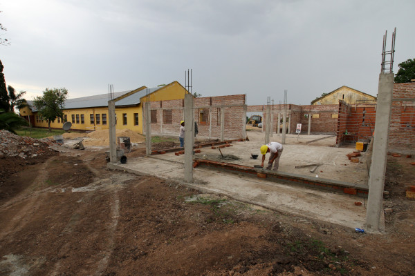 Presentan un 25 por ciento de avance las obras en la escuela Facundo Arce de Puerto Víbora