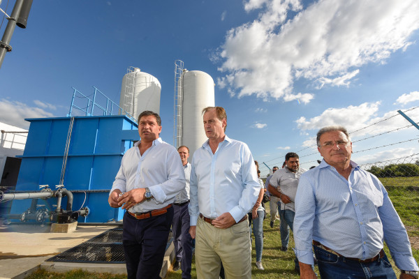 Bordet inauguró una nueva planta de agua potable