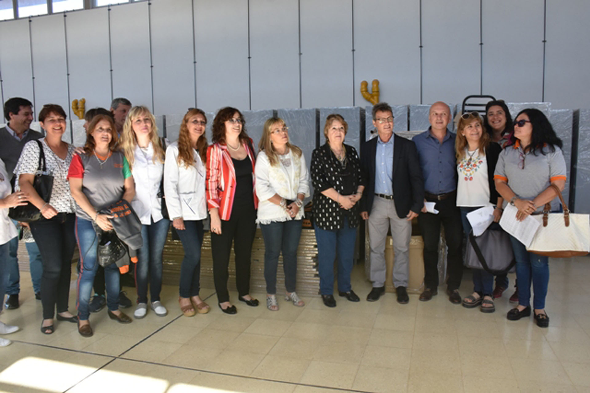 El gobierno entregó mobiliario escolar a 63 escuelas rurales del ...