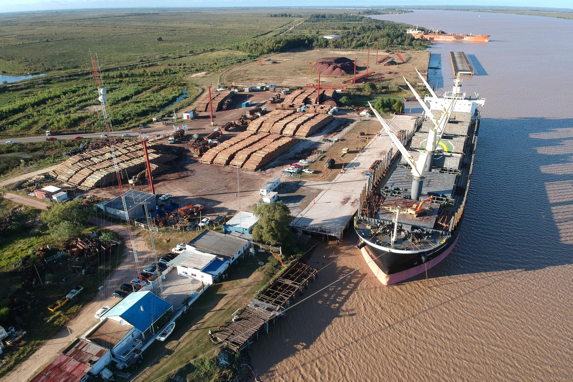El puerto de Ibicuy se consolida como plataforma estratégica para la  exportación de ganado en pie | MPIyS