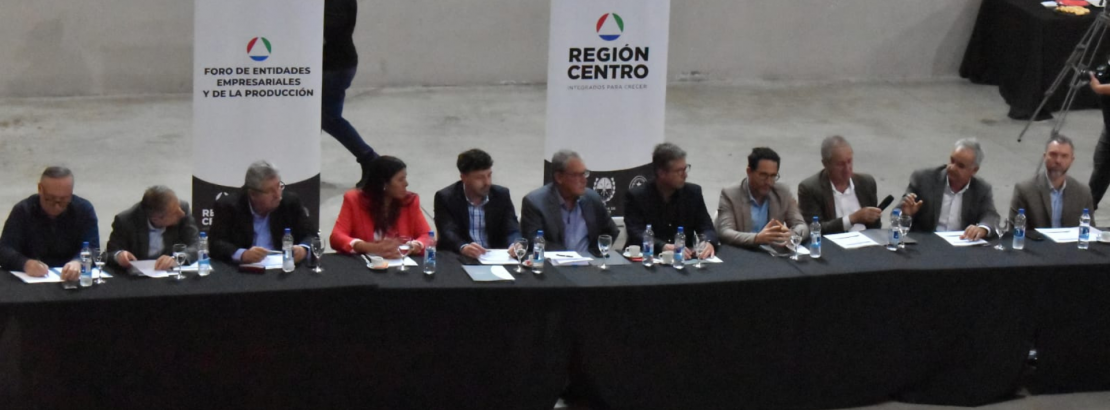Imagen de El Gabinete Productivo y el Foro de Empresarios analizaron el futuro logístico de la Región Centro